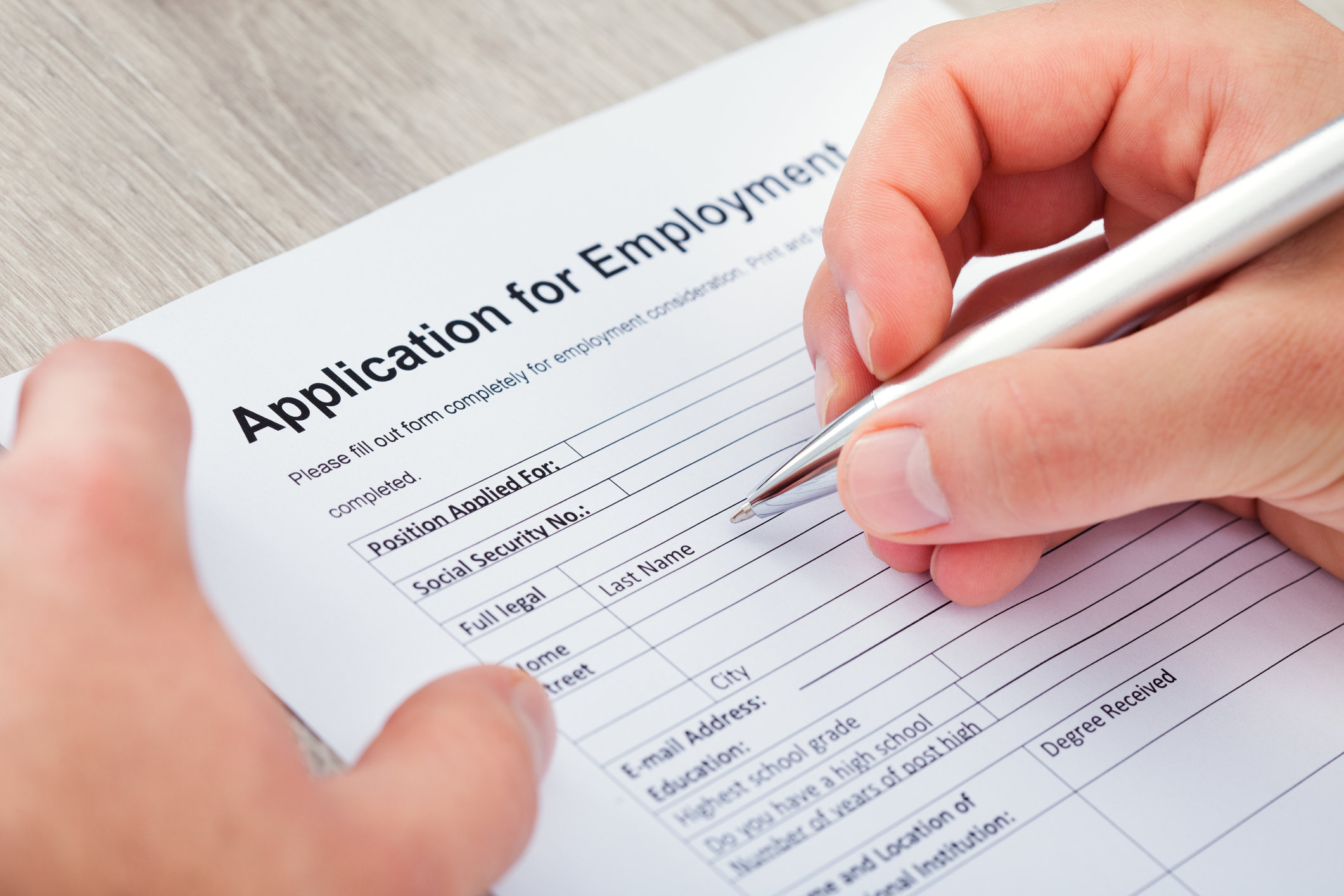 Homepage_Blogs_Hand Filling Application For Employment